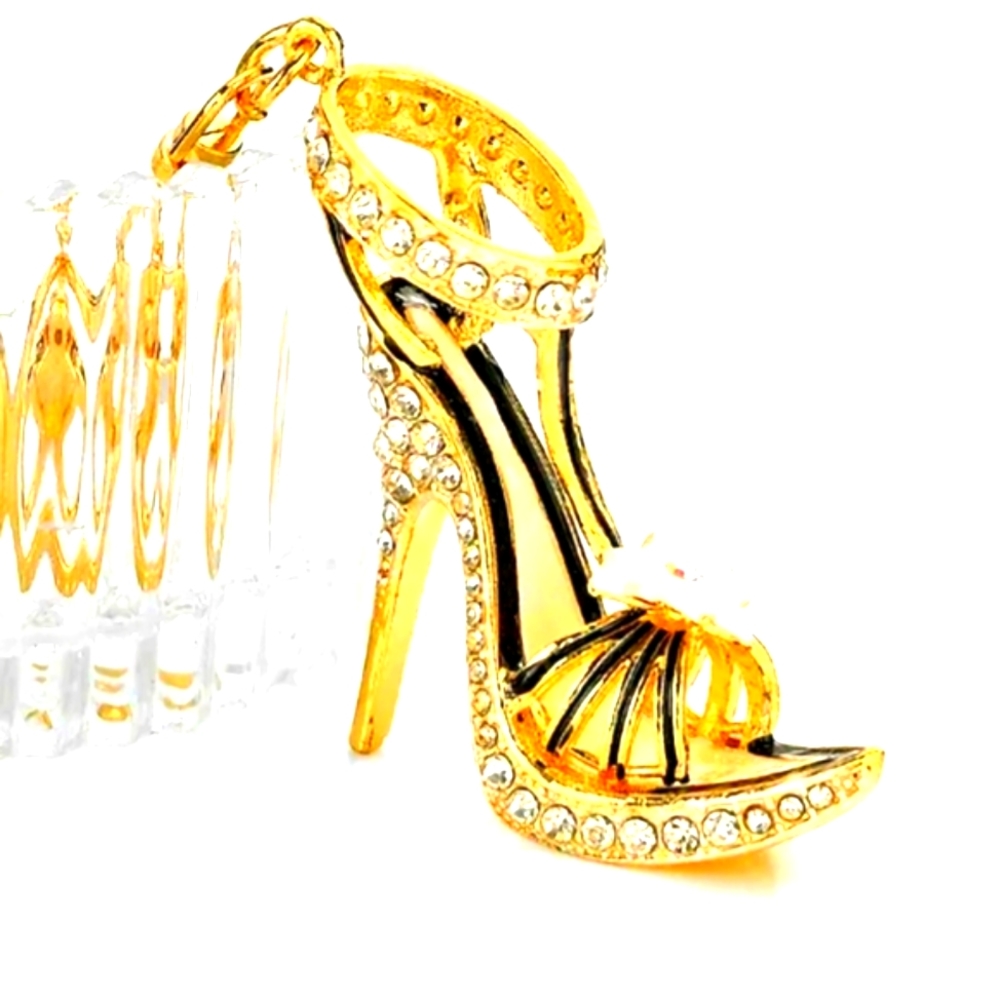 💙NEW! 👠 purse charm 👡 Shine 🌟 bright 🤍💙🩷